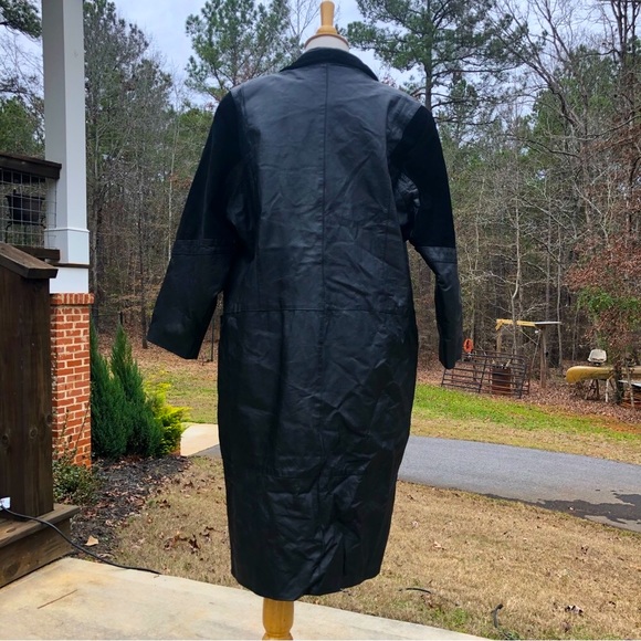 Vintage leather trench coat - Picture 9 of 14